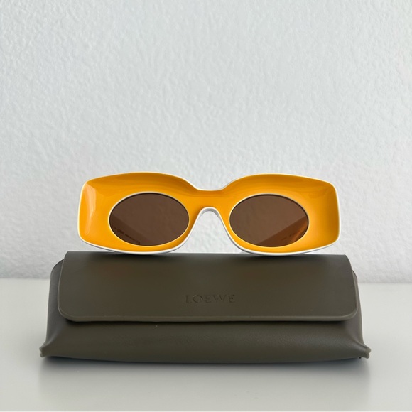 - NEW!!! Loewe Paula Ibiza sunglasses LW40033I 39E Authentic - Picture 2 of 8